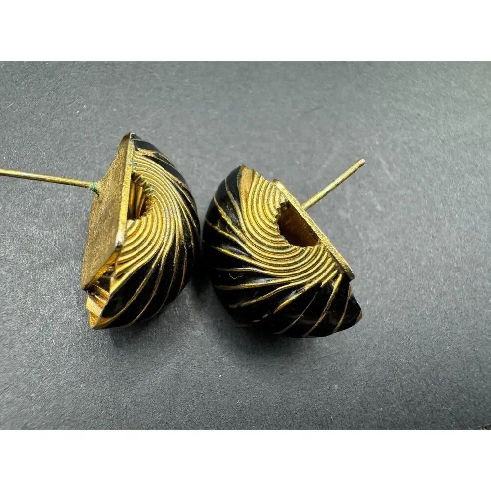 Vintage Gold Tone Textured Black Enamel Chunky Seashell Shrimp Stud Earrings
